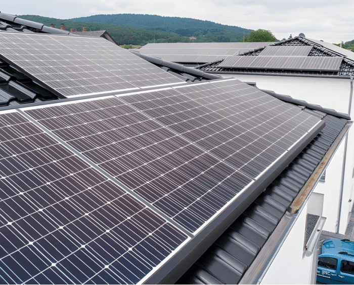 découvrez notre guide complet pour comparer les devis de panneaux solaires. obtenez des conseils d'experts, analysez les offres des différents fournisseurs et faites le meilleur choix pour votre projet d'énergie renouvelable. optimisez votre investissement tout en contribuant à la protection de l'environnement.