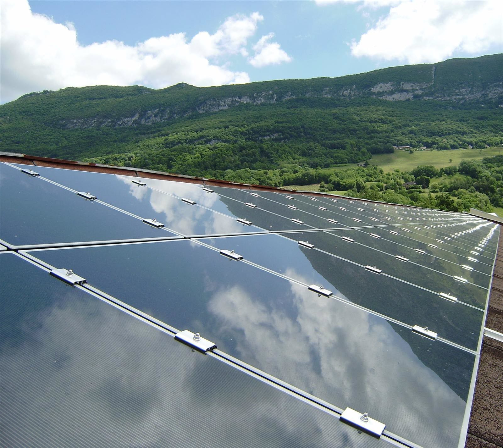 découvrez comment bénéficier de panneaux photovoltaïques à 1 euro, une opportunité unique pour réduire vos factures d'énergie tout en contribuant à la transition énergétique. informez-vous sur les démarches à suivre et les avantages de cette solution durable.