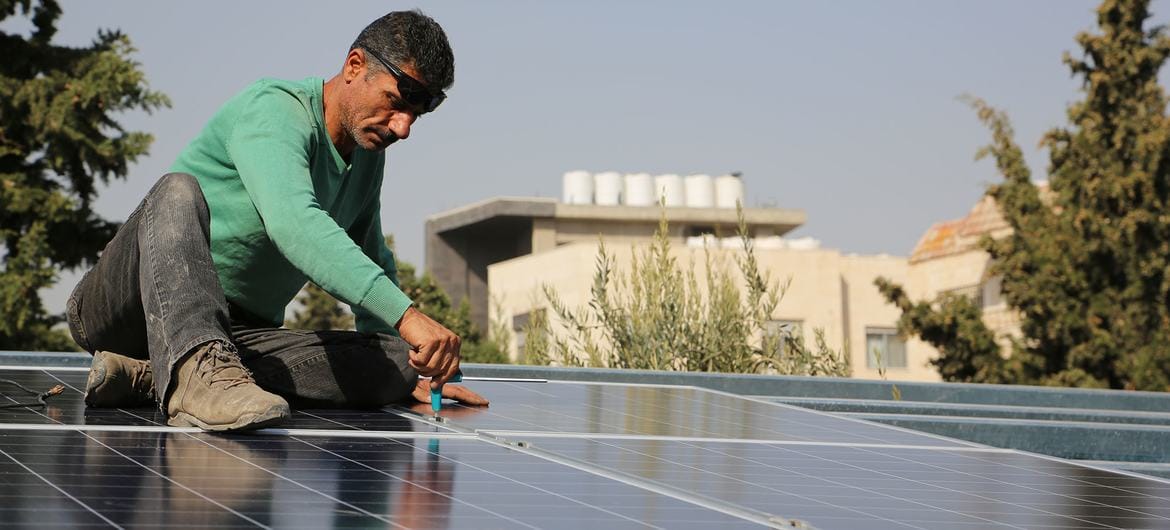 découvrez comment la révolution énergétique transforme notre monde grâce à des solutions durables, des innovations technologiques, et des changements de comportement. explorez les enjeux et les opportunités d'un avenir énergétique plus propre et plus efficient.