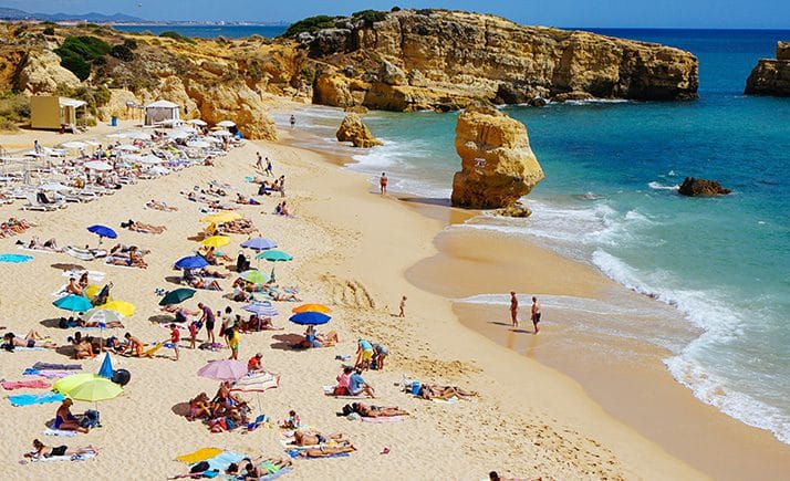 découvrez comment le soleil influence votre santé et votre bien-être. apprenez des conseils pour profiter des bienfaits du soleil tout en protégeant votre peau, et explorez des techniques pour intégrer la lumière naturelle dans votre routine quotidienne.