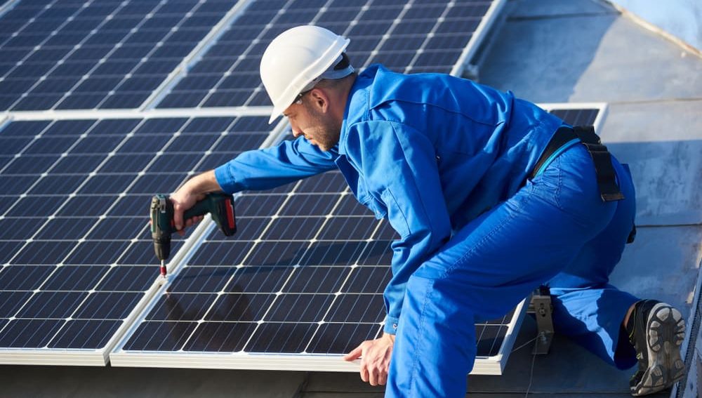 obtenez votre devis personnalisé pour l'installation de panneaux solaires. comparez les prix, explorez les options d'énergie renouvelable et réduisez vos factures d'électricité tout en contribuant à la protection de l'environnement.