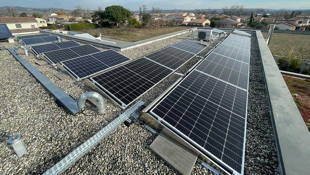 découvrez nos solutions d'installation photovoltaïque qui vous permettent de produire de l'énergie renouvelable tout en réduisant vos factures d'électricité. profitez d'une expertise professionnelle pour un projet clé en main et respectueux de l'environnement.