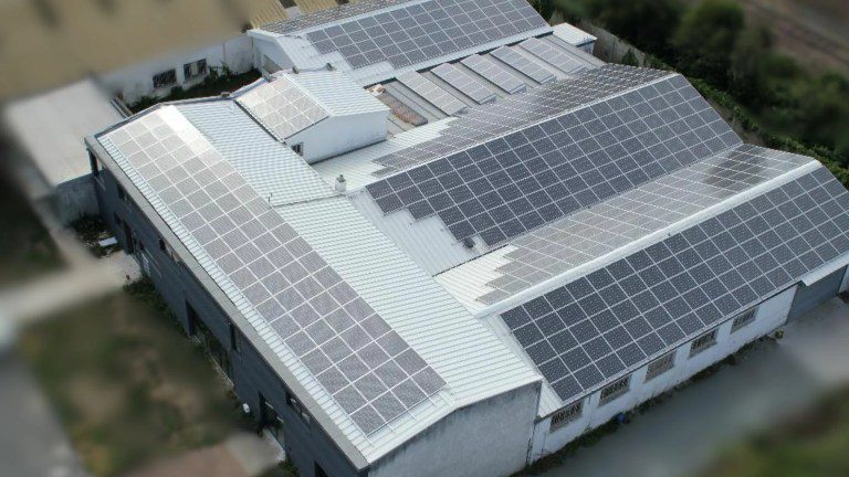 découvrez les opportunités d'investissement dans des bâtiments photovoltaïques innovants, alliant durabilité et rentabilité. investissez dans l'énergie renouvelable et contribuez à un avenir énergétique responsable tout en générant des revenus passifs.