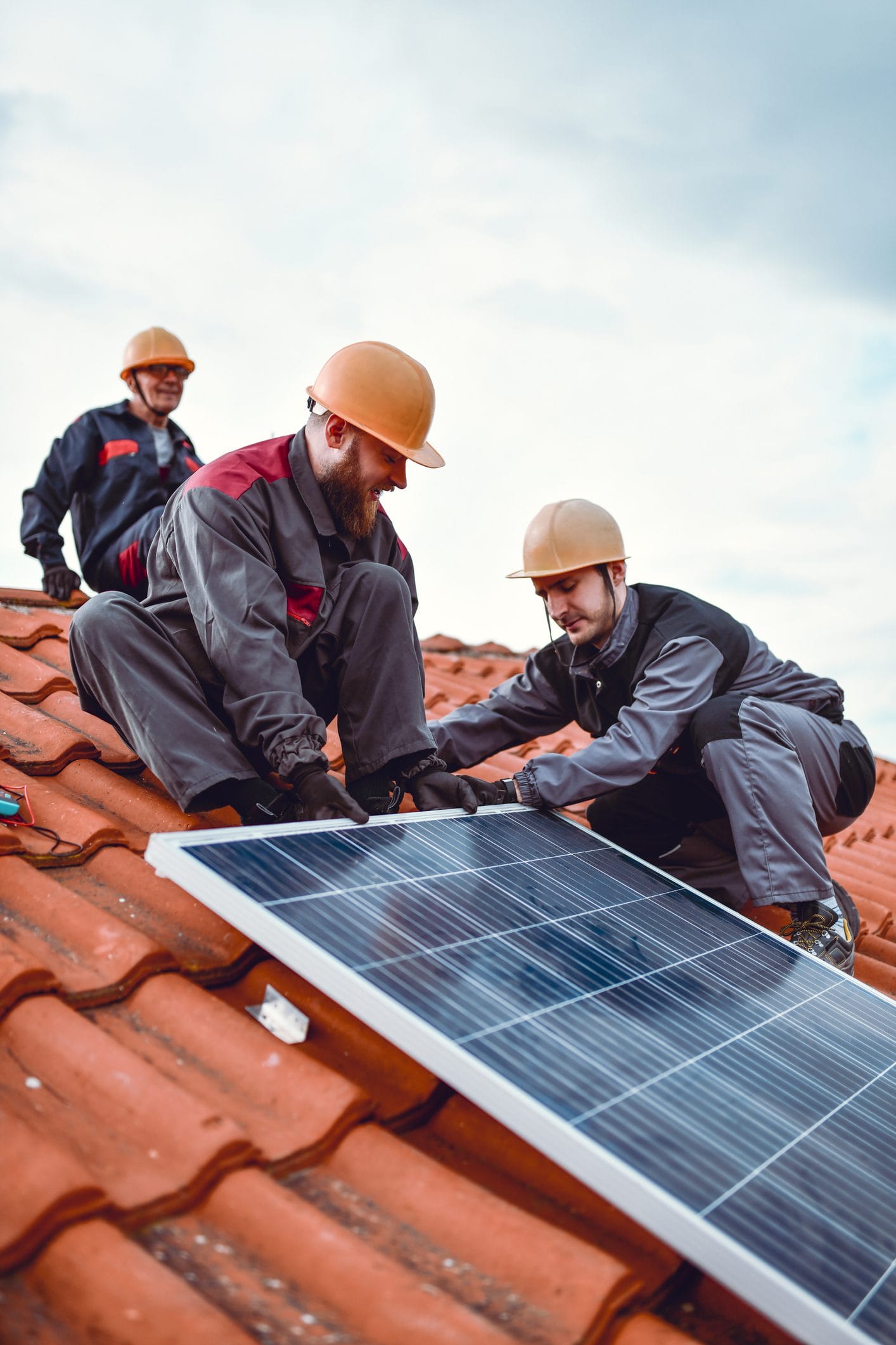 découvrez tout ce que vous devez savoir sur le coût des panneaux solaires, y compris les facteurs influençant le prix, les aides financières disponibles et le retour sur investissement. informez-vous pour faire le meilleur choix pour votre installation solaire.