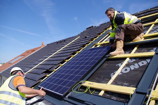 découvrez les erreurs courantes à éviter lors de l'installation de panneaux solaires pour garantir une performance optimale et une rentabilité maximale de votre investissement. informez-vous sur les pièges à éviter et les meilleures pratiques pour une installation réussie.
