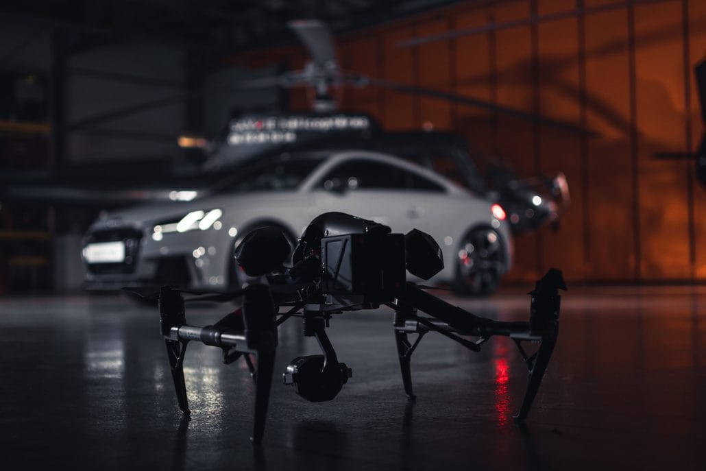 découvrez comment l'utilisation des drones révolutionne l'inspection commerciale, en améliorant l'efficacité, la précision et la sécurité des inspections, tout en réduisant les coûts opérationnels.