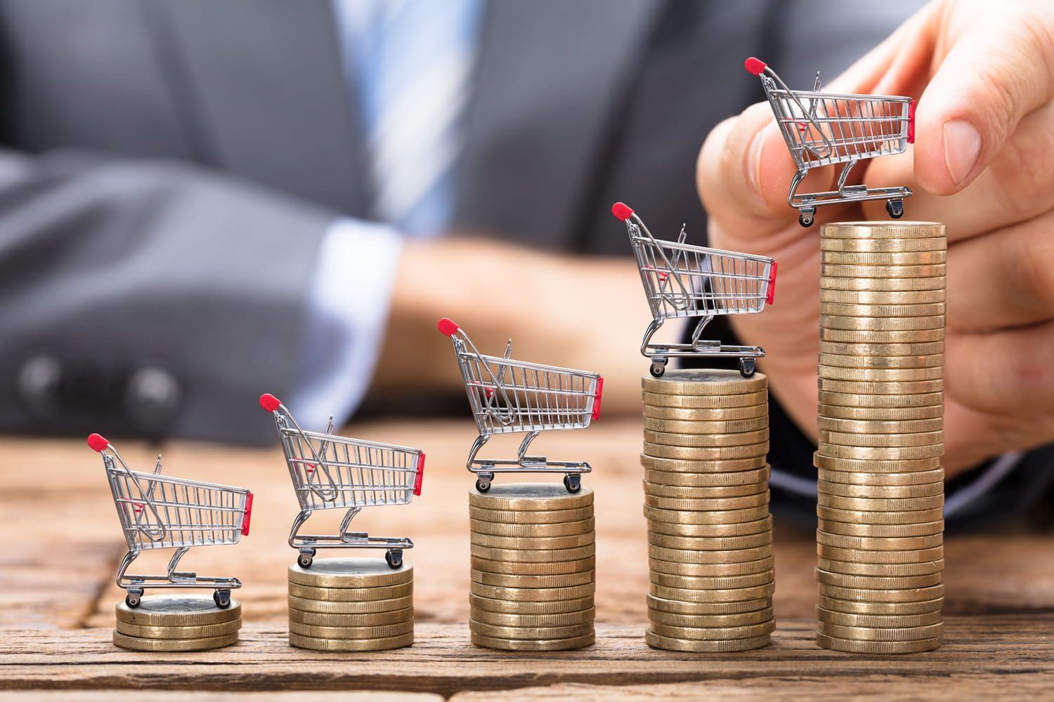 découvrez comment l'inflation impacte les coûts de la vie quotidienne et les décisions financières. analysez les tendances et apprenez à gérer votre budget face à l'augmentation des prix.
