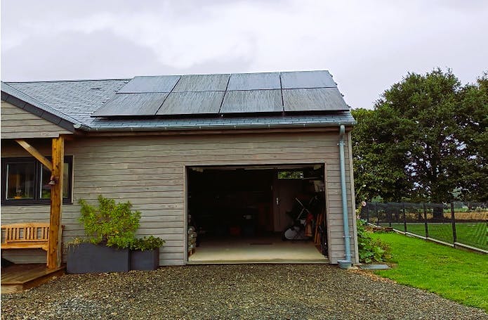 découvrez l'impact photovoltaïque sur l'environnement et l'économie. apprenez comment l'énergie solaire contribue à la durabilité, à la réduction des émissions de co2 et à la transition vers des solutions énergétiques renouvelables.