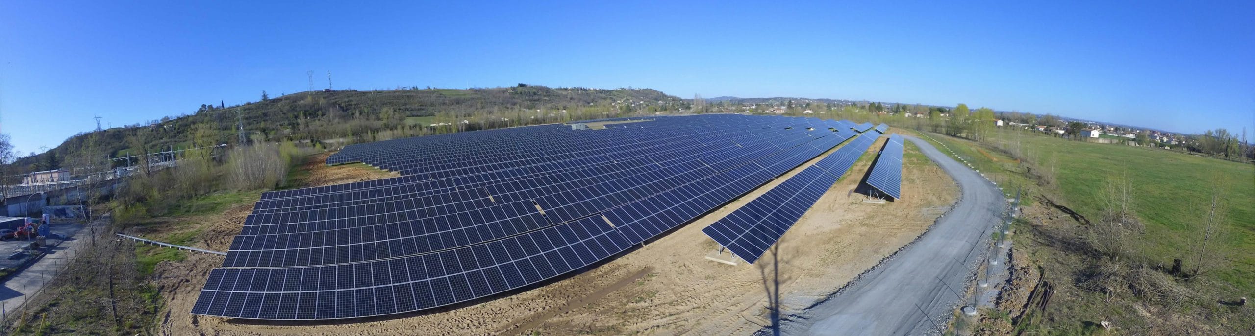 découvrez l'impact des panneaux solaires sur l'environnement et l'économie. analysez leurs avantages en matière de durabilité, d'énergie renouvelable et de réduction des émissions de carbone pour un avenir plus vert.