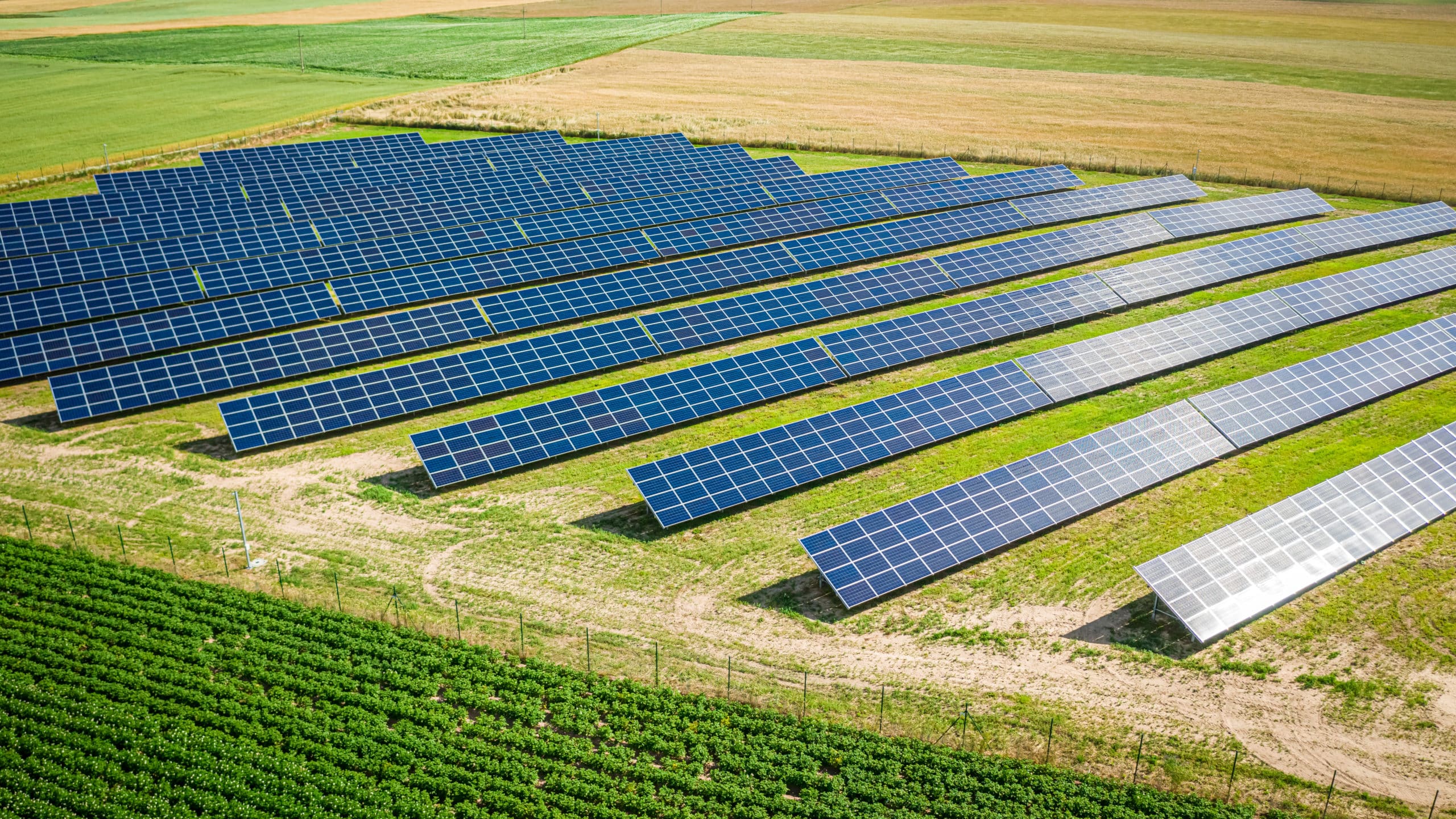 obtenez un devis gratuit pour l'installation de panneaux solaires avec edf. profitez d'une énergie renouvelable et d'économies sur votre facture d'électricité tout en contribuant à la protection de l'environnement.