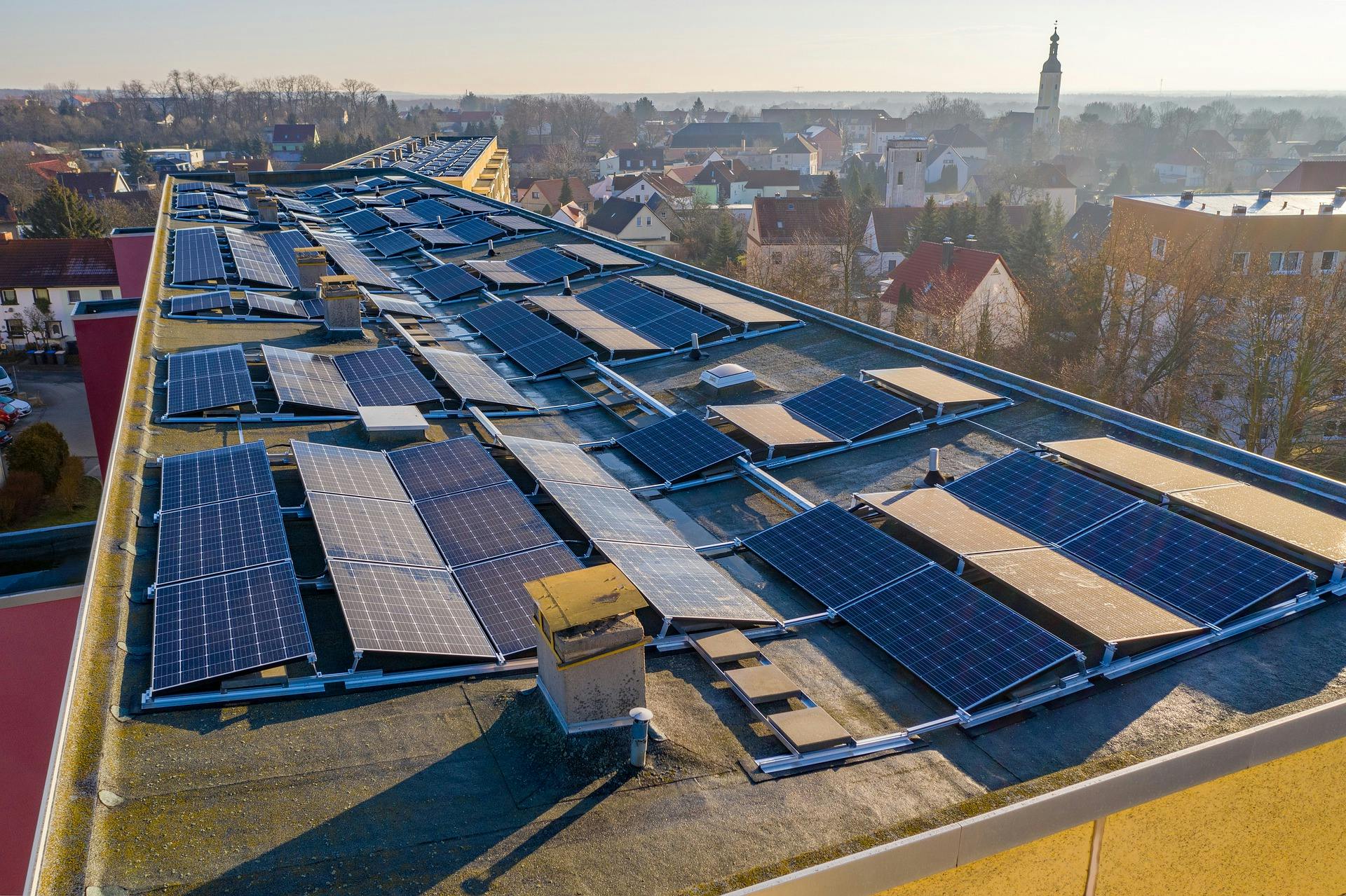 obtenez le meilleur retour sur investissement pour votre projet solaire grâce à un devis personnalisé. découvrez comment optimiser vos dépenses et maximiser l'efficacité de votre installation photovoltaïque.