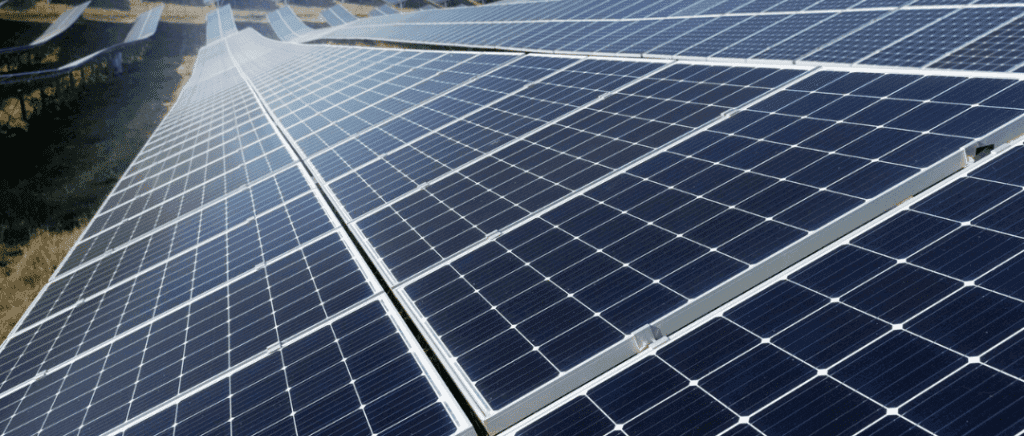 découvrez tout sur la durée de vie des panneaux photovoltaïques, les facteurs influençant leur longévité et comment maximiser leur performance pour un investissement durable et rentable.