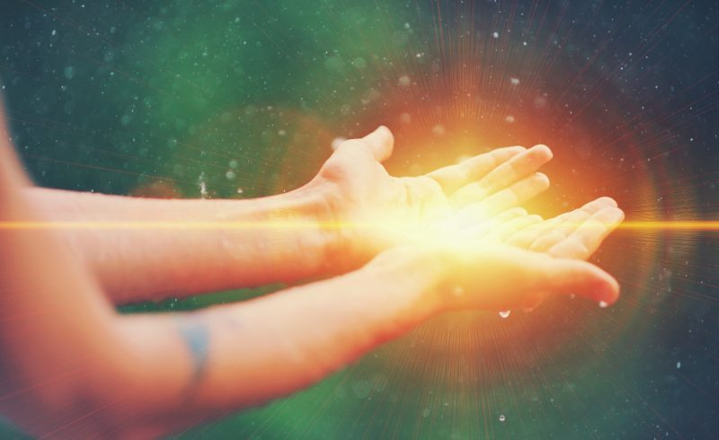 découvrez les bienfaits des soins énergétiques pour votre bien-être. ces pratiques holistiques visent à harmoniser votre énergie, soulager le stress et améliorer votre qualité de vie. plongez dans un univers de sérénité et de régénération grâce à des techniques adaptées à vos besoins.