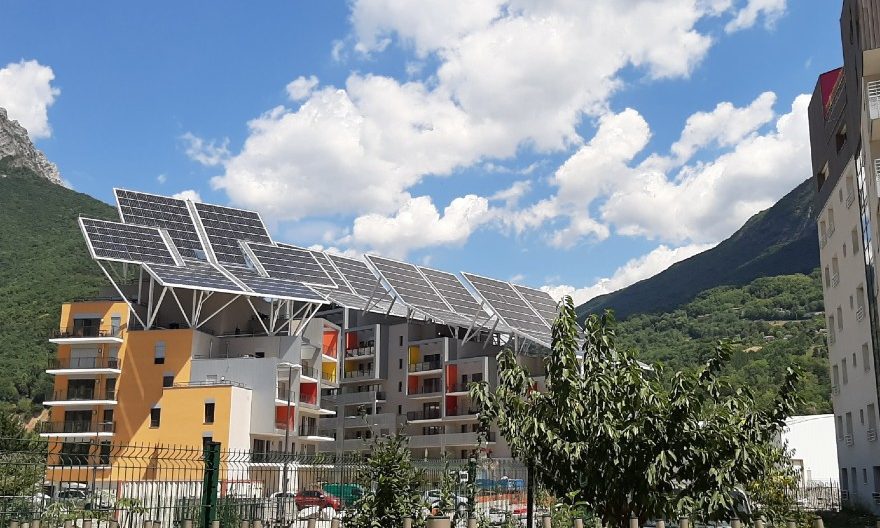 découvrez energicollectif, une plateforme dédiée à l'énergie collaborative. explorez des solutions innovantes pour optimiser votre consommation d'énergie, réduire vos factures et promouvoir les énergies renouvelables. engagez-vous pour un avenir énergétique durable avec notre communauté engagée.