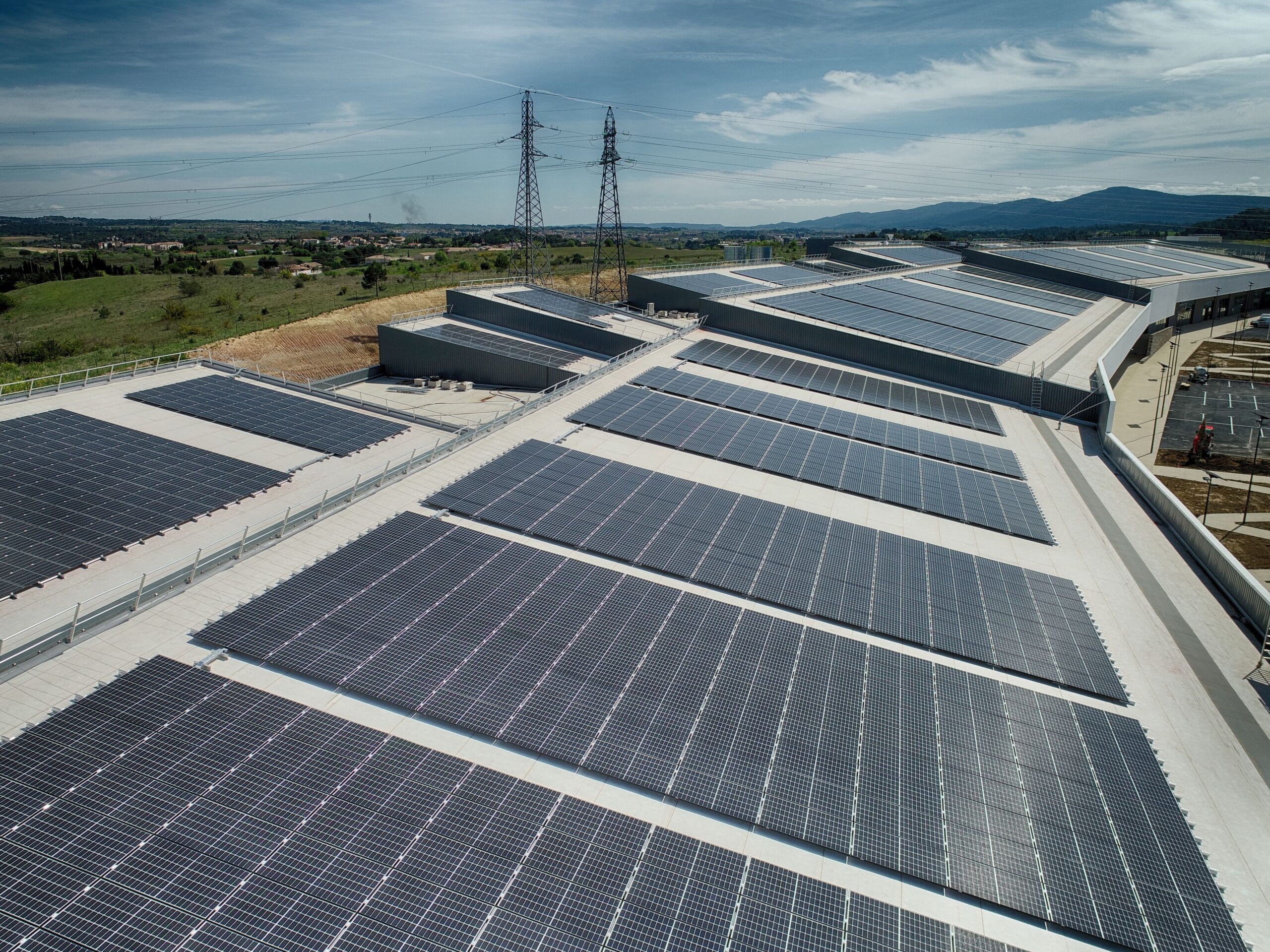 apexsolaire énergie vous propose des solutions énergétiques durables et innovantes. découvrez comment nos systèmes solaires maximisent votre efficacité énergétique tout en respectant l'environnement. optez pour une énergie renouvelable fiable et économique avec apexsolaire.