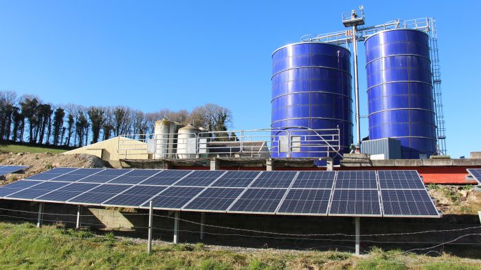 découvrez comment l'auto-consommation économique peut réduire vos factures d'énergie et vous permettre de produire votre propre électricité de manière durable. adoptez des solutions innovantes pour profiter des avantages de l'énergie renouvelable tout en maîtrisant vos dépenses.