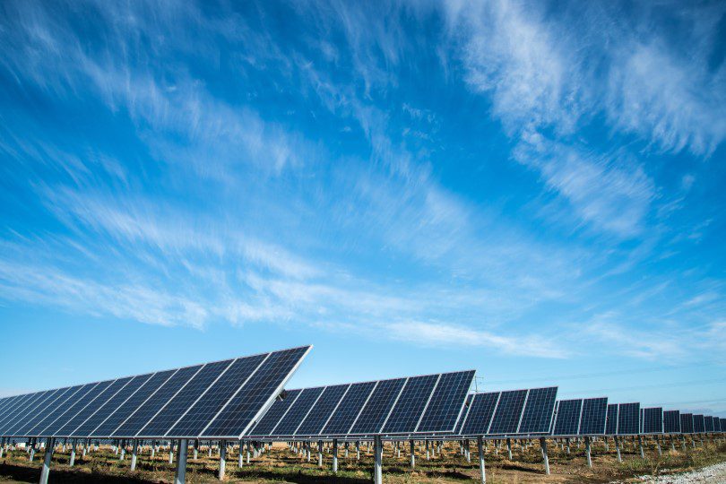 découvrez les nombreux avantages des panneaux solaires : économies d'énergie, réduction de l'empreinte carbone, énergie renouvelable et valorisation de votre bien immobilier. optez pour une solution durable et rentable pour votre maison.