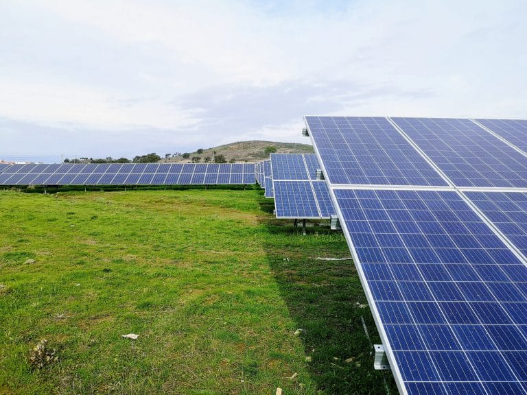 découvrez les nombreux avantages du solaire pour les entreprises : réduction des coûts énergétiques, responsabilité environnementale, valorisation de l'image de marque et indépendance énergétique. adoptez une solution durable et rentable pour votre activité.