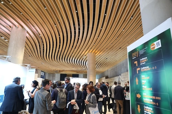 découvrez l'avenir prometteur du biosolaire, une technologie innovante alliant biodiversité et énergie renouvelable. explorez comment cette solution durable peut transformer notre rapport à l'énergie et contribuer à un environnement sain.