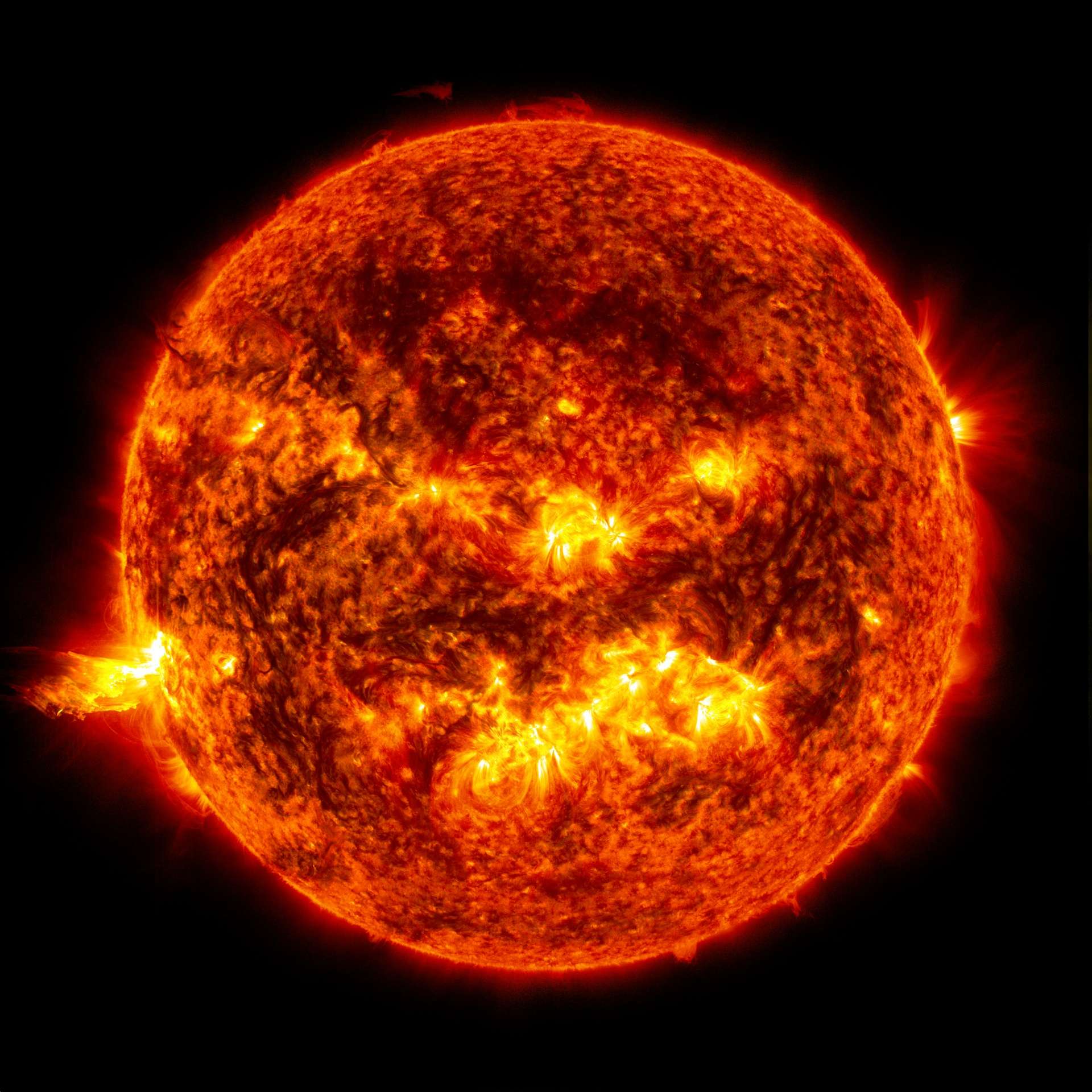 découvrez la chaleur du soleil, source de lumière et de vie. explorez l'importance de cette énergie naturelle dans notre quotidien, ses effets sur l'environnement et les bienfaits qu'elle offre à notre santé et bien-être.