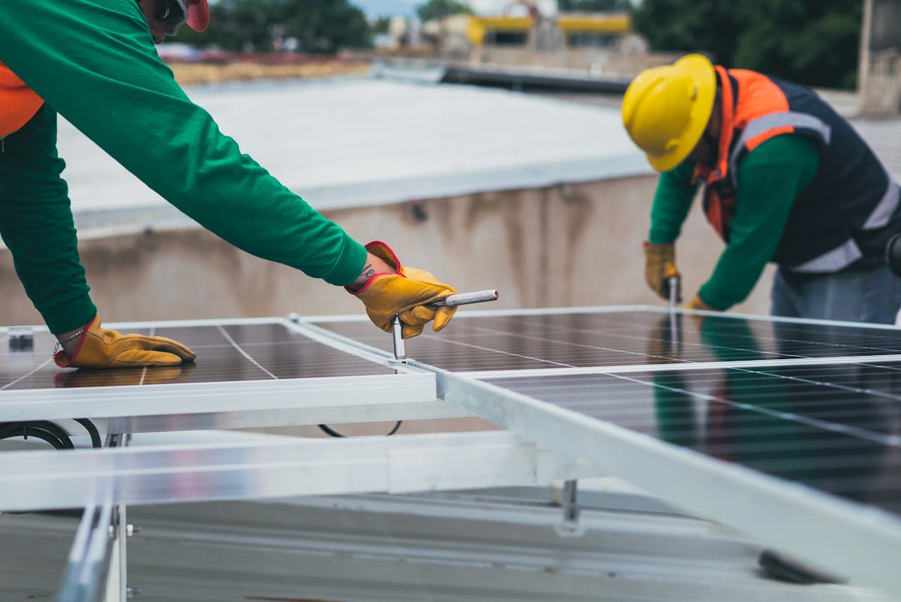découvrez les prix des panneaux photovoltaïques et les facteurs influençant leur coût. informez-vous sur les économies d'énergie et les aides disponibles pour investir dans l'énergie solaire.