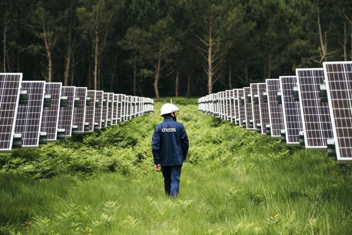 découvrez les délais d'installation pour des panneaux photovoltaïques. obtenez des informations sur les étapes, les facteurs influençant le temps d'installation et comment optimiser ce processus pour profiter rapidement de l'énergie solaire.