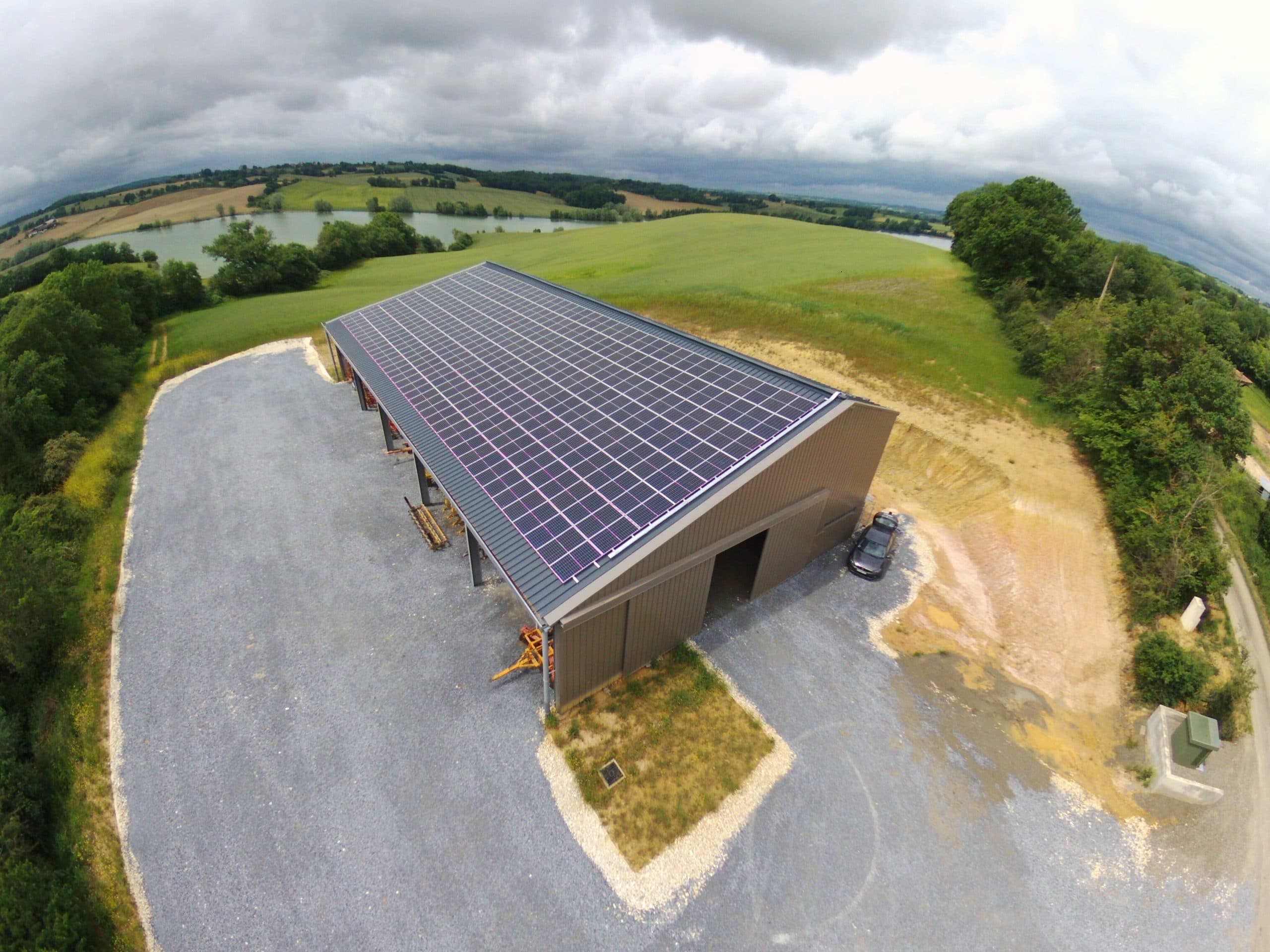 obtenez votre devis personnalisé pour une centrale photovoltaïque et découvrez comment optimiser votre production d'énergie solaire. analysez les coûts, les avantages et les économies potentielles grâce à une solution écologique et durable.