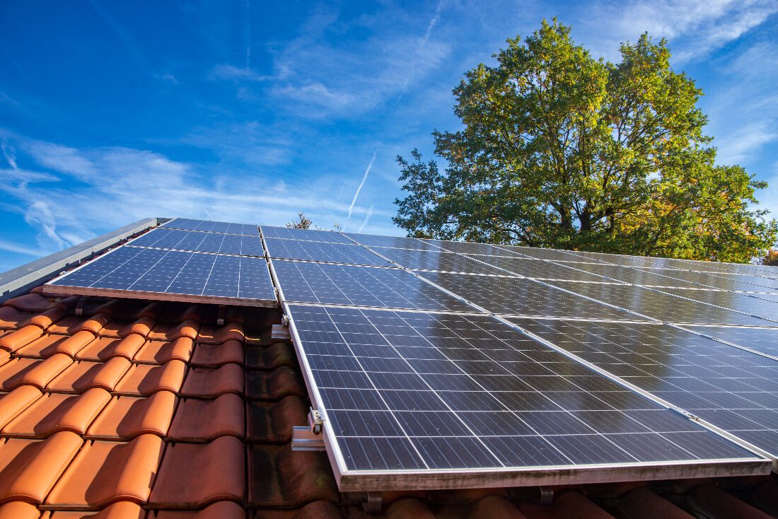 obtenez votre devis pour l'installation de panneaux photovoltaïques et transformez l'énergie solaire en économies. comparez les offres, découvrez les avantages écologiques et économiques, et faites le choix qui convient le mieux à vos besoins.