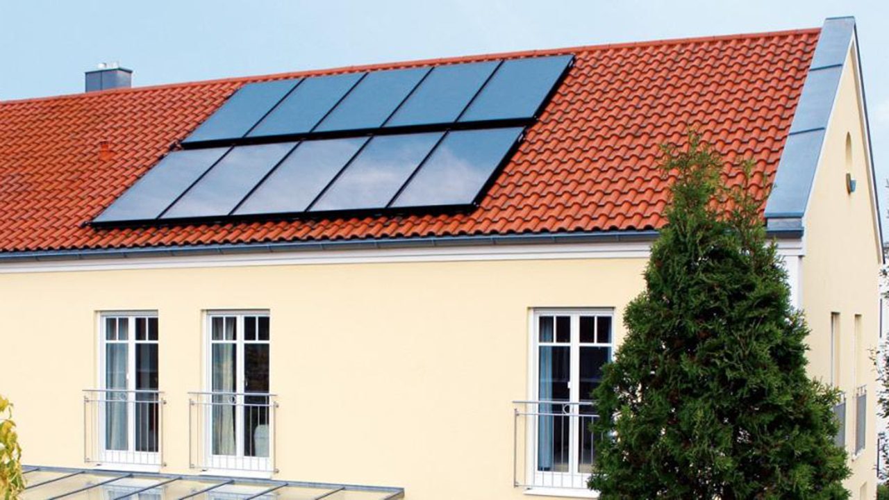obtenez votre devis personnalisé pour l'installation de panneaux solaires et découvrez comment réduire votre facture d'électricité tout en contribuant à la protection de l'environnement. comparez les prix et choisissez la meilleure option pour votre maison!