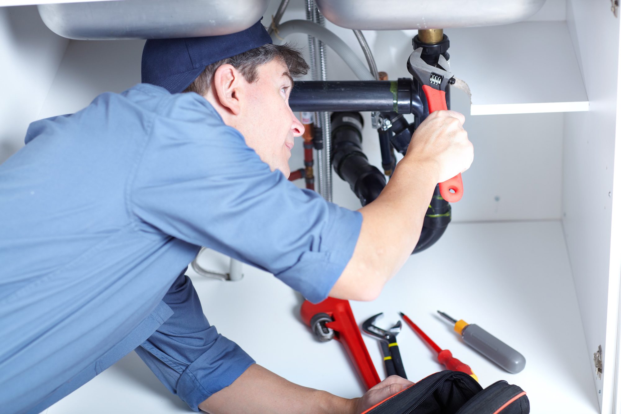 obtenez votre devis plombier gratuit en quelques clics ! comparez les tarifs, trouvez un artisan qualifié près de chez vous et réalisez vos travaux de plomberie sans surprises. profitez de notre service rapide et efficace pour toutes vos urgences et projets.