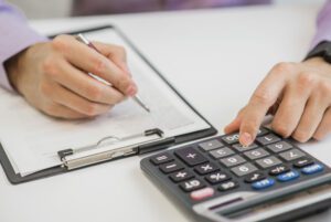 obtenez rapidement votre devis serrurier gratuit en ligne. profitez d'une estimation claire et détaillée pour tous vos travaux de serrurerie, sans engagement. contactez nos experts pour une intervention rapide et efficace.