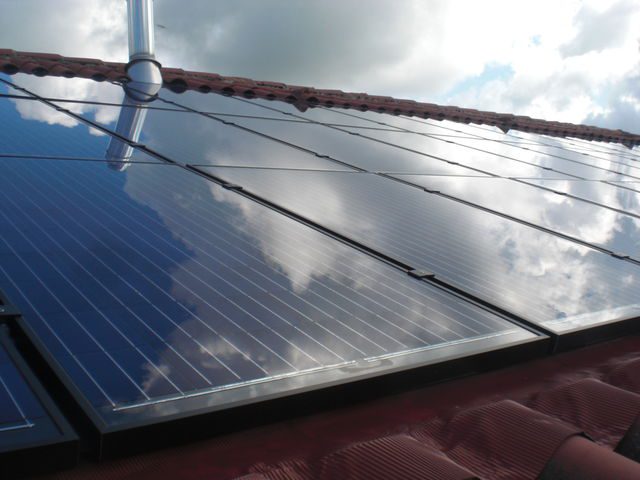 obtenez rapidement votre devis solarwatt personnalisé pour des solutions solaires innovantes et efficaces. découvrez comment optimiser votre consommation d'énergie avec des panneaux solaires de haute qualité, adaptés à vos besoins spécifiques. contactez-nous dès aujourd'hui !