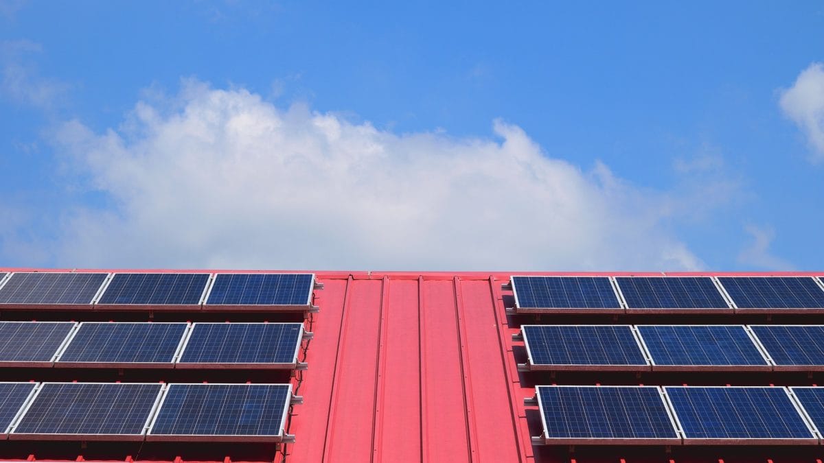 découvrez comment optimiser vos économies d'énergie grâce aux panneaux photovoltaïques. informez-vous sur les avantages financiers, les subventions disponibles et comment réduire votre facture d'électricité tout en contribuant à la protection de l'environnement.