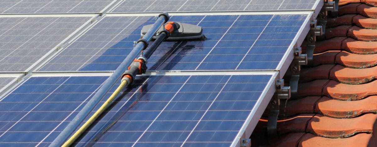 découvrez l'importance de l'entretien des panneaux photovoltaïques pour garantir leur performance et prolonger leur durée de vie. apprenez les meilleures pratiques et conseils pour optimiser votre installation solaire.