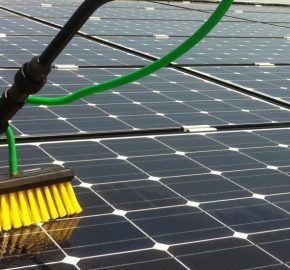 découvrez les erreurs courantes à éviter lors de la demande de devis pour des installations photovoltaïques. optimisez votre projet solaire et économisez sur votre facture d'énergie en apprenant à naviguer dans le processus de devis.