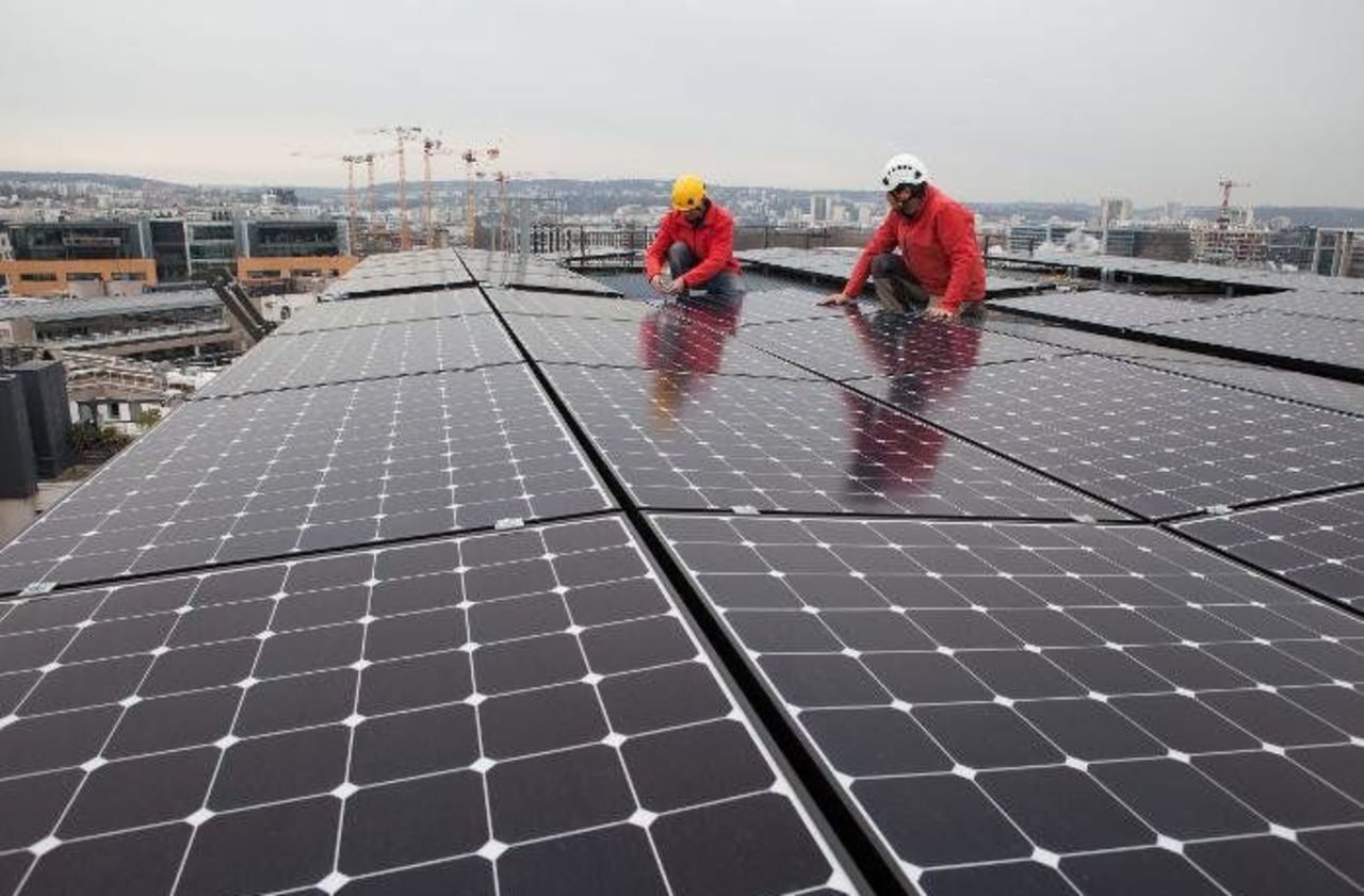 découvrez comment éviter les escroqueries liées aux panneaux solaires. informez-vous sur les signes d'alerte, les pratiques douteuses des arnaqueurs et les conseils pour protéger vos investissements dans l'énergie solaire.