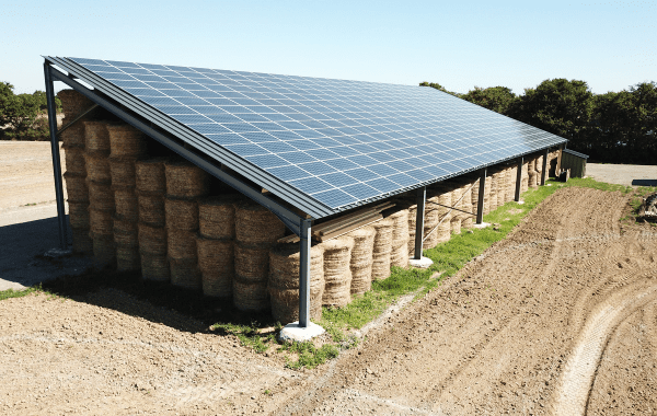 découvrez comment bénéficier de hangars gratuits équipés de panneaux photovoltaïques pour optimiser votre espace tout en réduisant vos coûts d'énergie. explorez les avantages de cette solution durable et innovante pour votre entreprise.