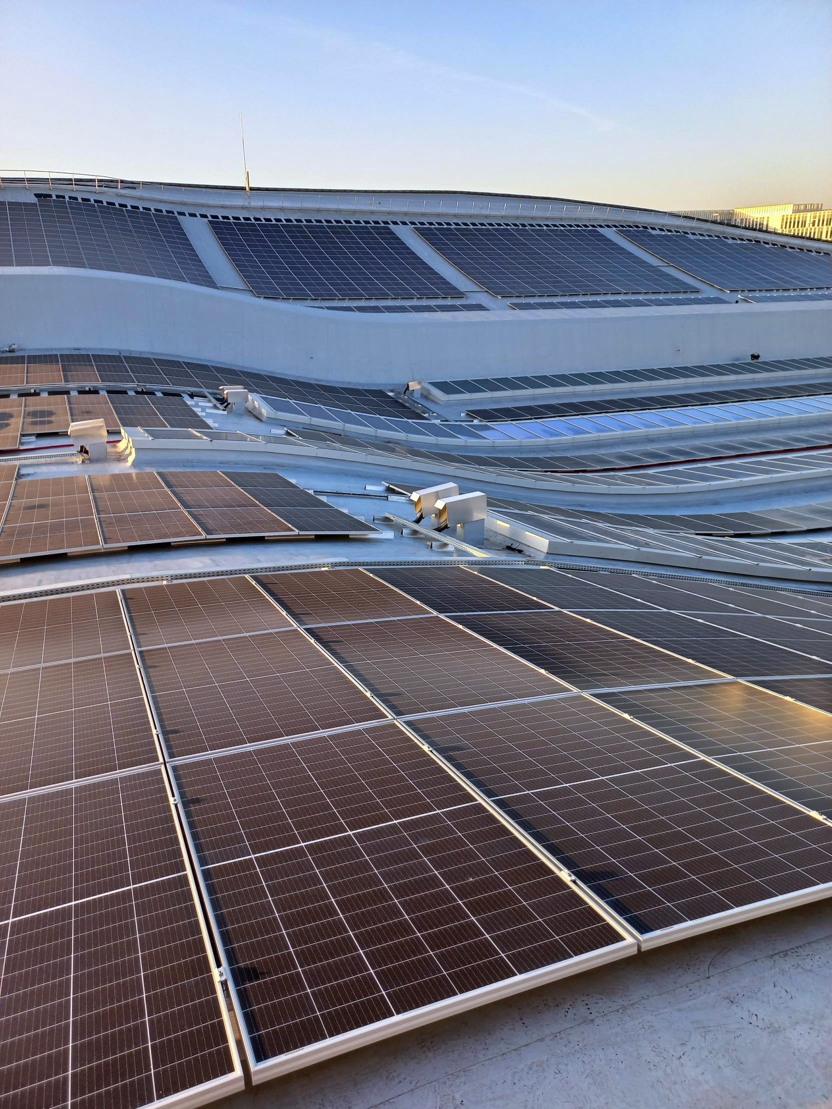 découvrez comment les événements photovoltaïques influencent le réseau commercial, en analysant les opportunités et défis qu'ils présentent pour les entreprises et l'économie. cette étude met en lumière les effets des énergies renouvelables sur le marché.