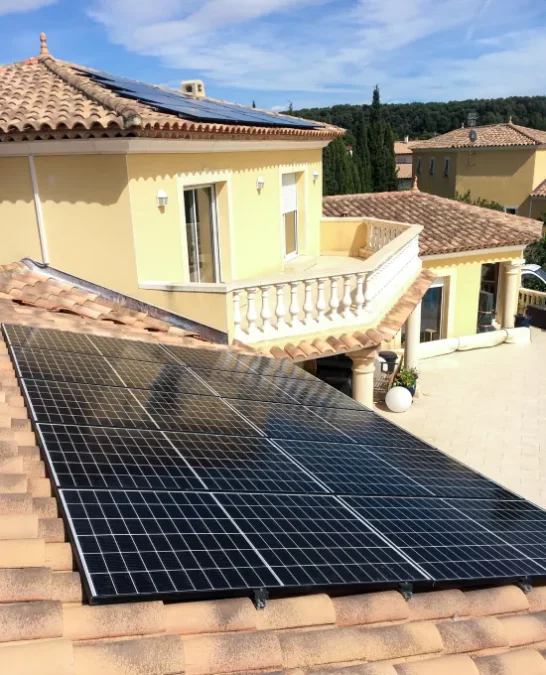 découvrez comment la location de panneaux solaires peut vous faire réaliser des économies significatives sur vos factures d'énergie. optez pour une solution écologique et économique tout en réduisant votre empreinte carbone.