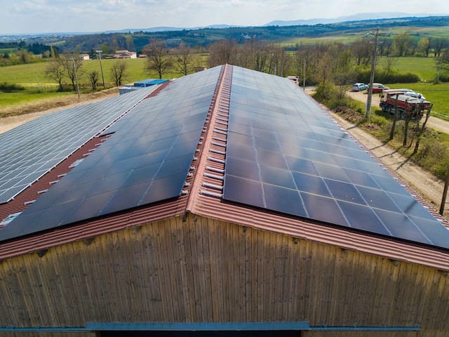 découvrez comment bénéficier de panneaux photovoltaïques gratuits pour réduire votre facture d'électricité tout en préservant l'environnement. informez-vous sur les aides et subventions disponibles pour passer à l'énergie solaire sans frais.