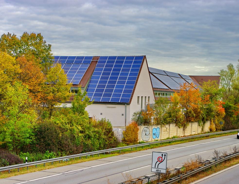 découvrez les opportunités d'installation de panneaux solaires à 1 euro en 2025. profitez des subventions et des aides gouvernementales pour réduire vos factures d'énergie tout en contribuant à la transition écologique.