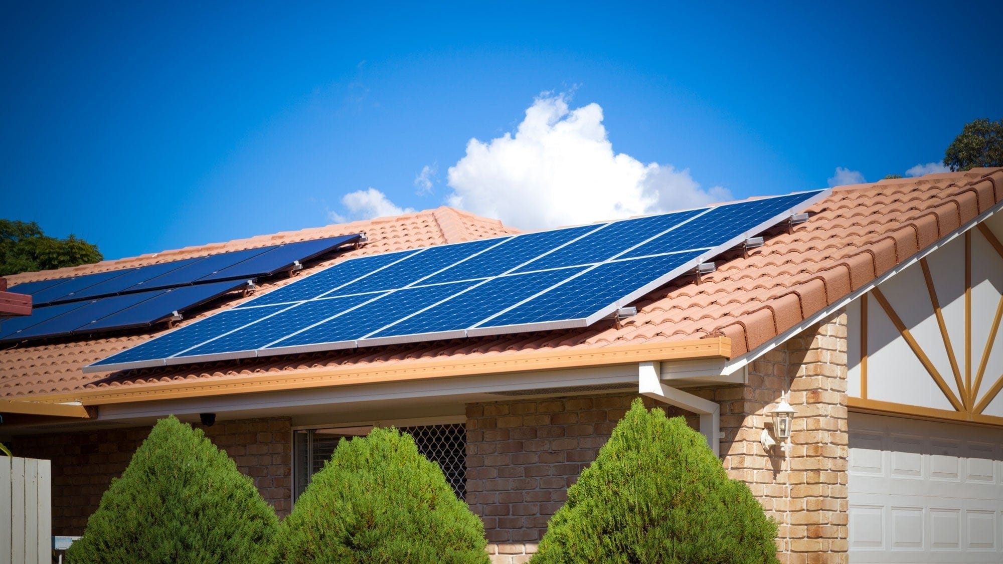 découvrez les étapes essentielles pour préparer l'installation de panneaux photovoltaïques. optimisez vos choix techniques et financiers pour une transition énergétique réussie.
