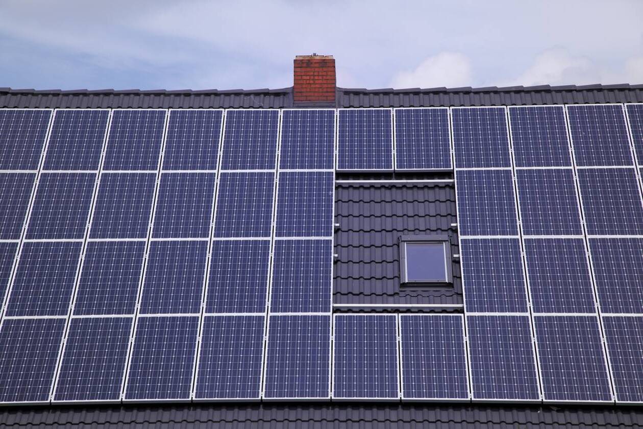 découvrez les clés de la réglementation photovoltaïque en france : conditions d'installation, normes techniques et incitations financières. informez-vous sur les droits et obligations pour optimiser votre projet solaire.