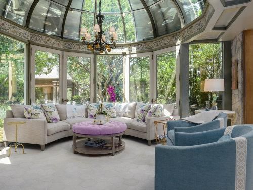 découvrez les secrets des solariums : conseils d'utilisation, astuces pour un bronzage parfait et informations sur les bienfaits et les risques liés aux séances de bronzage artificiel.