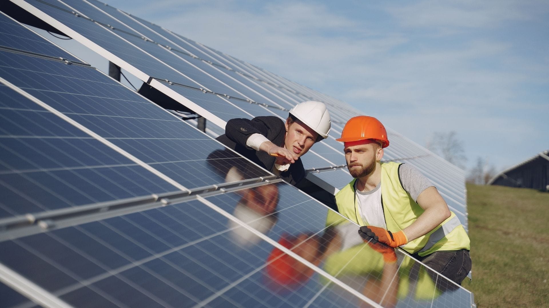 découvrez des solutions solaires adaptées aux entreprises pour réduire vos coûts énergétiques et adopter une démarche écoresponsable. optez pour l'énergie renouvelable et boostez votre image tout en contribuant à la protection de l'environnement.