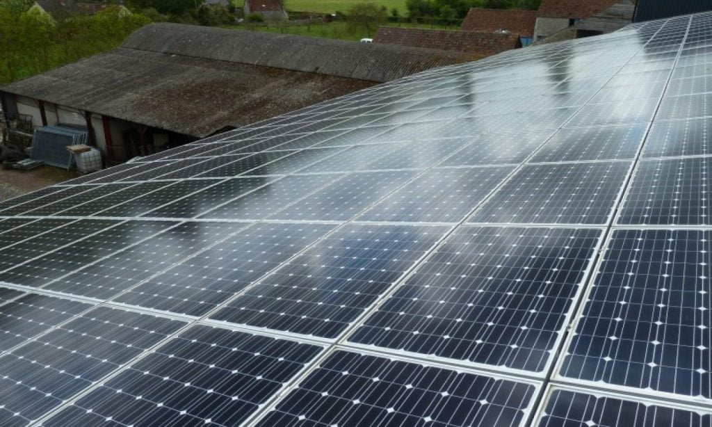 découvrez comment bénéficier d'un système photovoltaïque gratuit pour produire votre électricité. profitez d'économies d'énergie tout en contribuant à la transition énergétique. informez-vous sur les aides et les subventions disponibles pour installer des panneaux solaires sans frais.