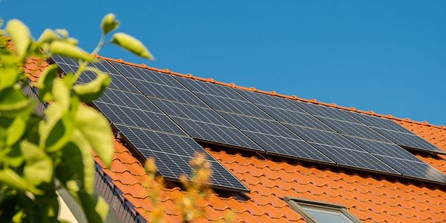 découvrez tout sur les tarifs des panneaux photovoltaïques en france : comparez les prix, les aides disponibles et les économies d'énergie potentielles pour votre projet d'énergie solaire.