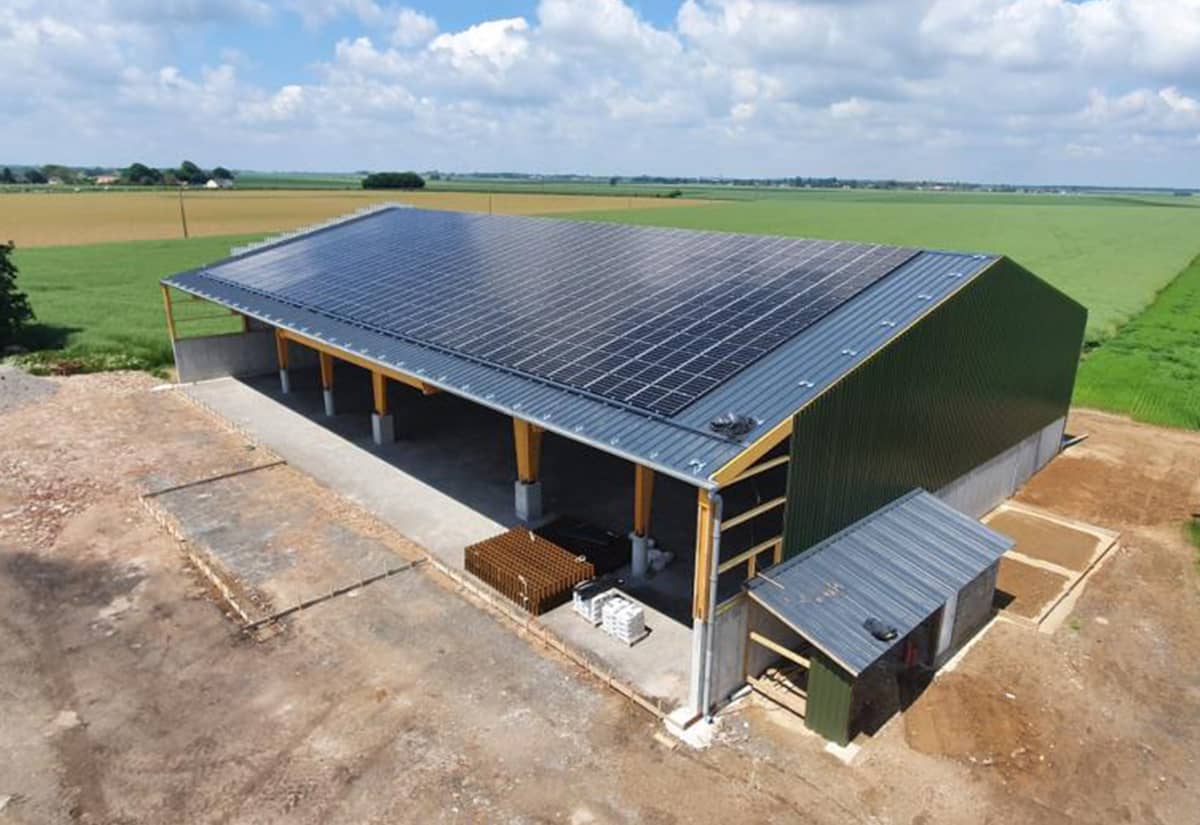profitez d'un toit solaire gratuit et transformez votre maison en une source d'énergie propre et renouvelable. économisez sur vos factures d'électricité tout en contribuant à la préservation de l'environnement. découvrez comment bénéficier de cette offre et réduire votre empreinte carbone dès aujourd'hui !
