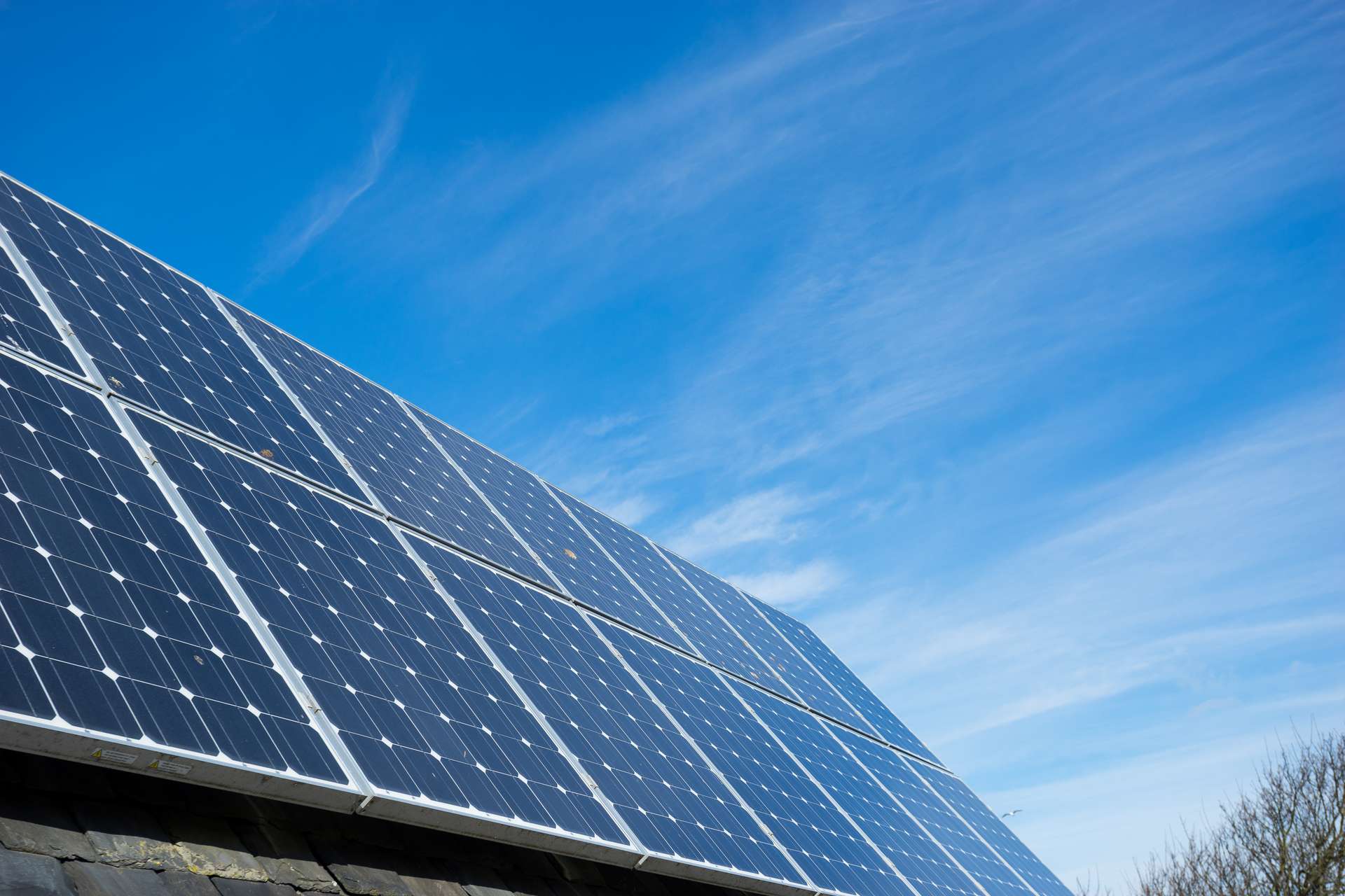 découvrez les meilleures méthodes de traitement des panneaux solaires pour optimiser leur performance et prolonger leur durée de vie. apprenez à entretenir vos installations photovoltaïques et à garantir un rendement maximal tout au long de l'année.