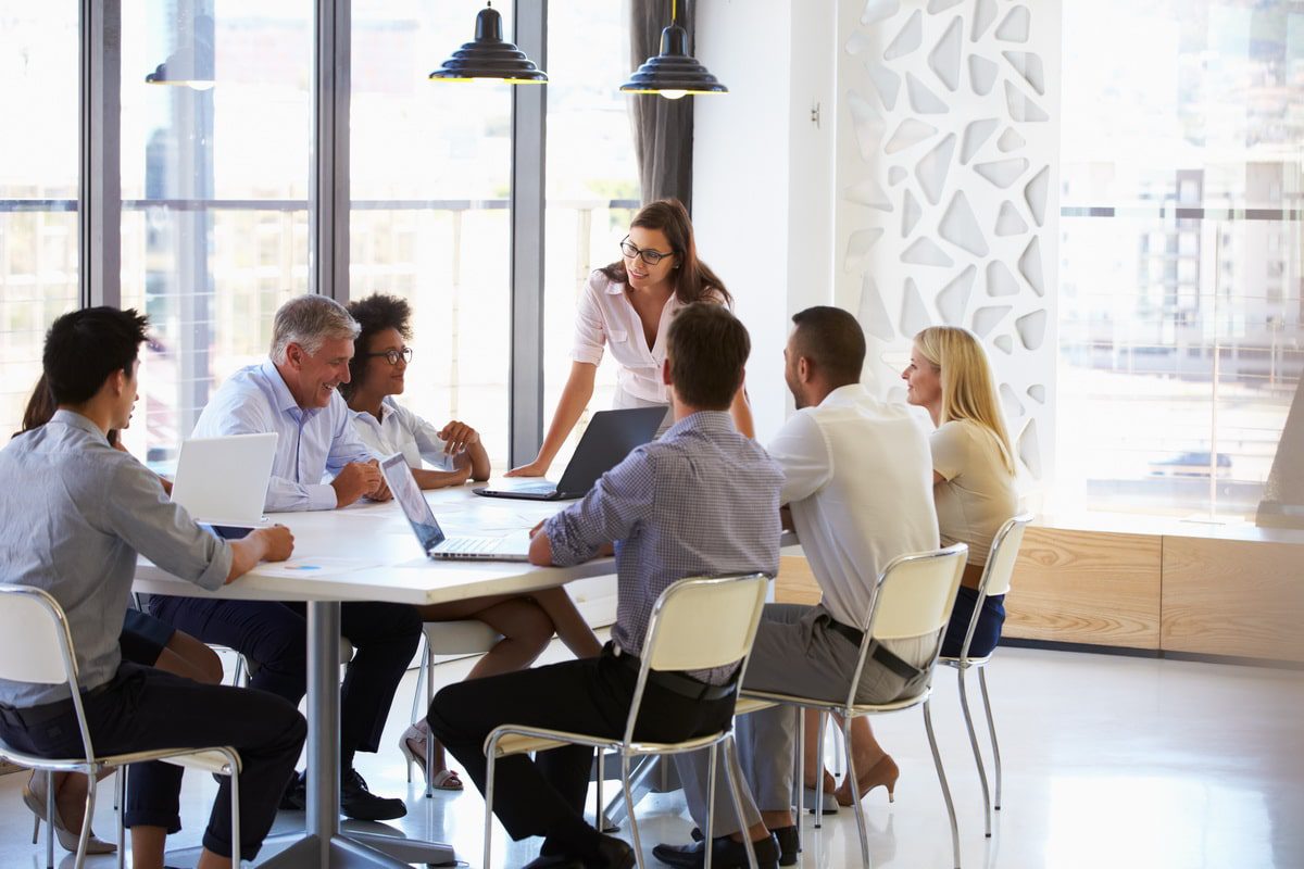 découvrez l'importance cruciale du capital social en affaires, un atout stratégique pour établir des relations solides, favoriser la confiance et stimuler la croissance. apprenez comment le capital social influence le succès des entreprises et leur capacité à innover et à s'adapter dans un environnement concurrentiel.